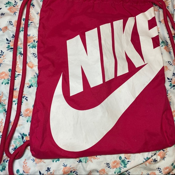 Nike drawstring bag - Picture 3 of 8